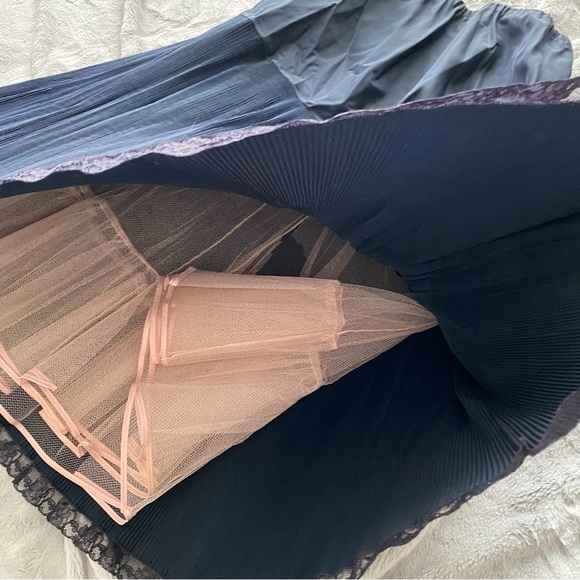 60’s Crinoline vintage black pleated skirt with tulle underneath vintage - Picture 2 of 6